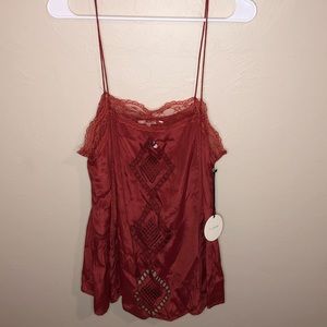 NWT tularosa tank top🐬